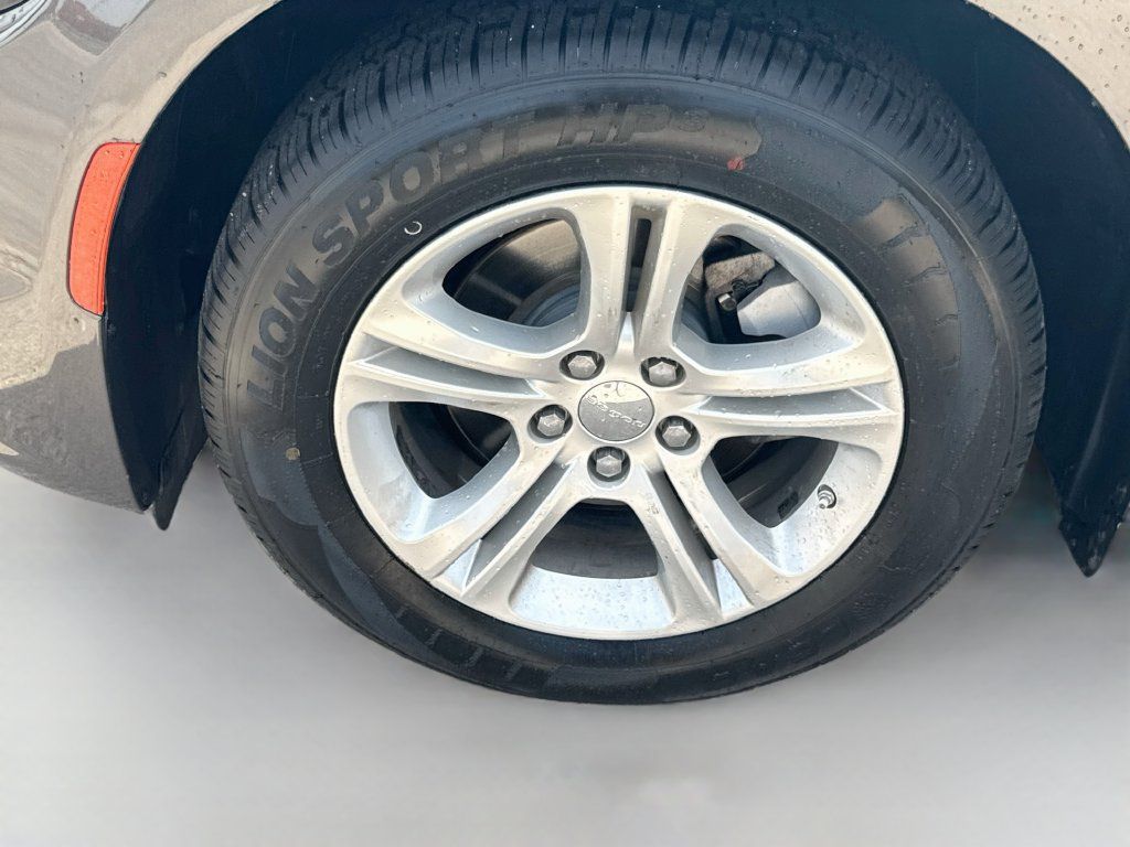 Used 2022 Dodge Charger SXT RWD image 29