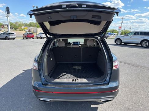 Used 2023 Lincoln Nautilus Reserve w/ Luxury Package image 16