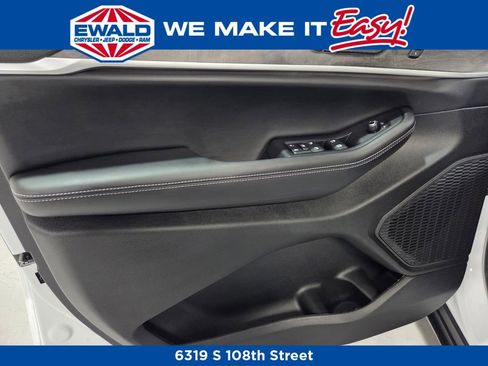 New 2025 Jeep Grand Cherokee Limited image 12