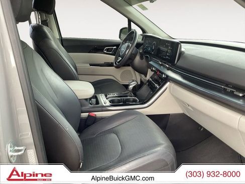 Used 2024 Kia Carnival SX Prestige FWD image 15