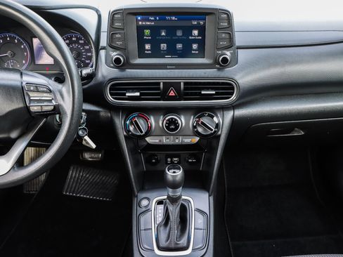 Used 2021 Hyundai Kona SE image 24