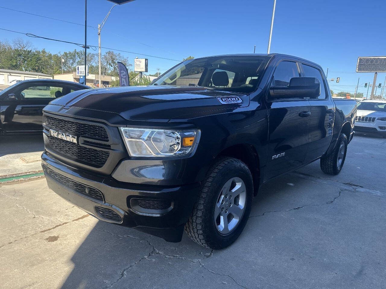 Used 2019 RAM 1500 Tradesman AWD/4WD image 4