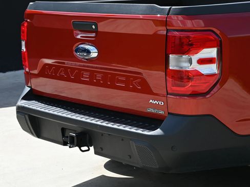 Used 2024 Ford Maverick Lariat AWD/4WD image 9
