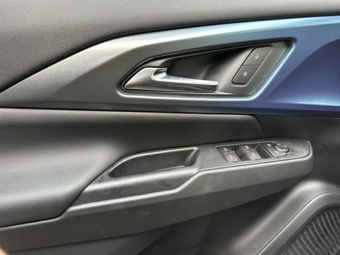 New 2026 Chevrolet Equinox EV LT image 11