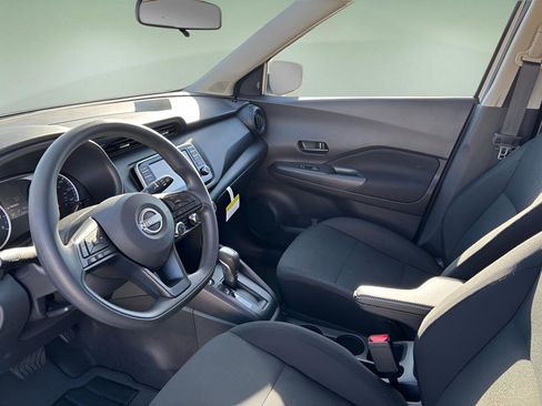 Certified 2025 Nissan Kicks Play S image 14