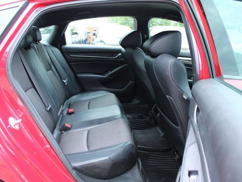 Used 2018 Honda Accord Sport image 30