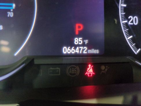 Used 2018 Honda Accord Touring image 16