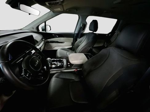 Used 2024 Kia Carnival SX FWD image 22