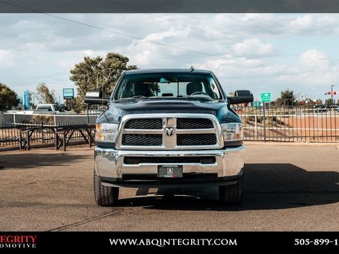Used 2018 RAM 2500 SLT AWD/4WD image 2