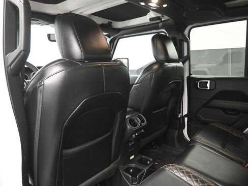 Used 2023 Jeep Gladiator Overland image 23