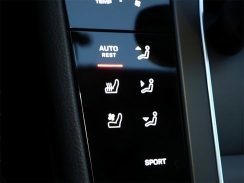 Used 2025 Porsche Macan S image 26