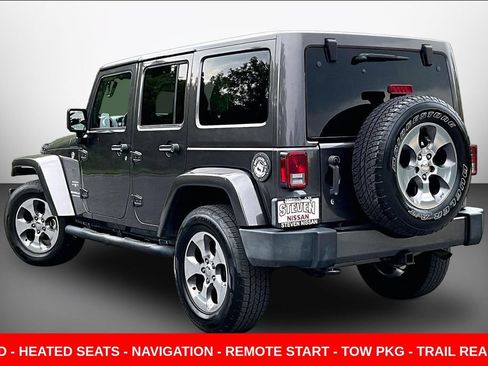 Used 2016 Jeep Wrangler Unlimited Sahara w/ Dual Top Group AWD/4WD image 4