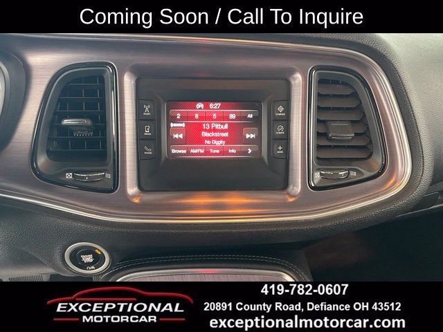 Used 2017 Dodge Challenger SXT RWD image 39