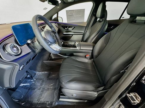 New 2026 Mercedes-Benz EQE 320 4MATIC SUV image 18