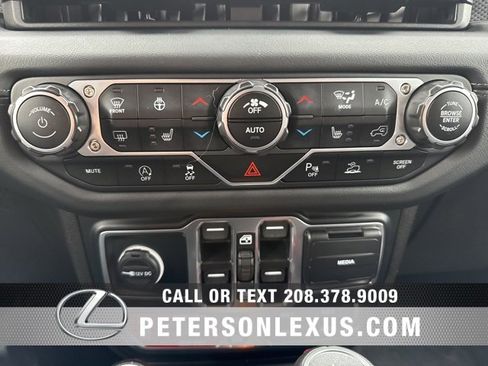 Used 2024 Jeep Wrangler Unlimited Rubicon image 13