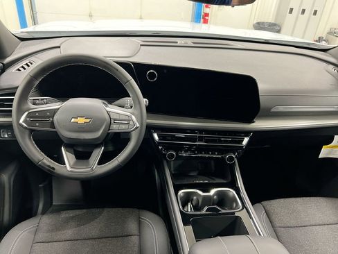 New 2026 Chevrolet Traverse LT w/ Driver Confidence Package FWD image 10