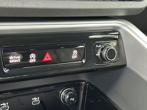 Used 2025 Audi Q5 Premium Plus w/ Premium Plus image 21