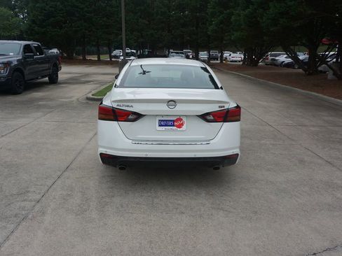 Used 2023 Nissan Altima 2.5 SR w/ SR Premium Package FWD image 22