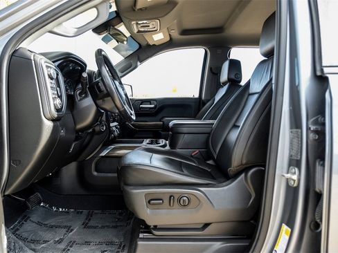 Used 2019 Chevrolet Silverado 1500 LT Trail Boss image 3