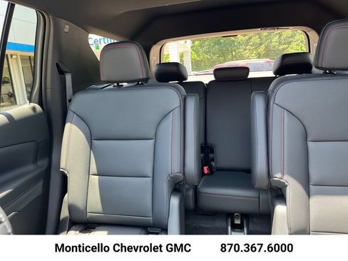 New 2026 Chevrolet Traverse Z71 w/ Enhanced Driving Package AWD/4WD image 27