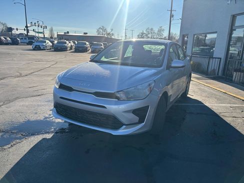 Used 2022 Kia Rio S image 2