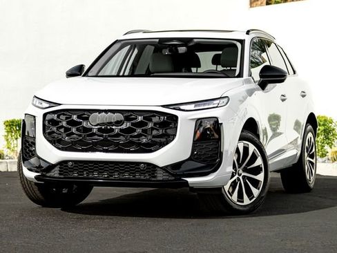 New 2026 Audi Q3 quattro 2.0T AWD/4WD image 1