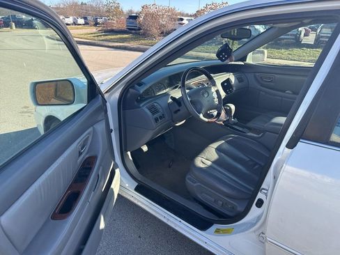 Used 2003 Toyota Avalon XLS image 5