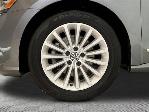 Used 2017 Volkswagen Passat 1.8T SE w/ SE Lighting Package FWD image 34