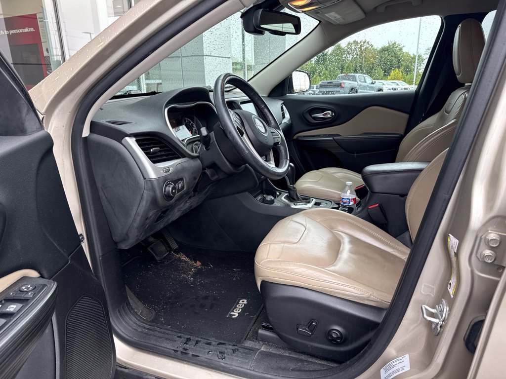 Used 2015 Jeep Cherokee Limited AWD/4WD image 5
