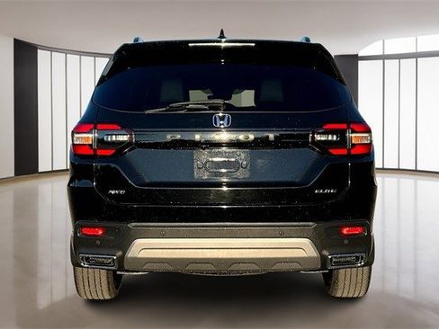 Certified 2023 Honda Pilot Elite image 5