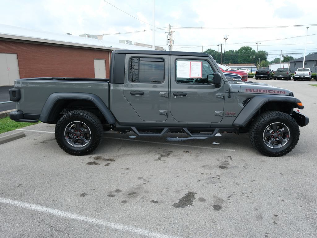 Used 2023 Jeep Gladiator Rubicon w/ Cold Weather Group AWD/4WD image 2
