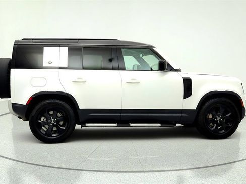 Used 2020 Land Rover Defender 110 SE AWD/4WD image 4