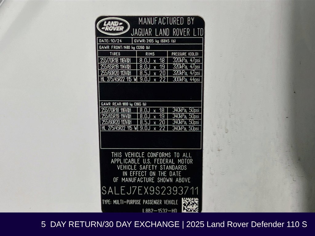 Used 2025 Land Rover Defender 110 S AWD/4WD image 37