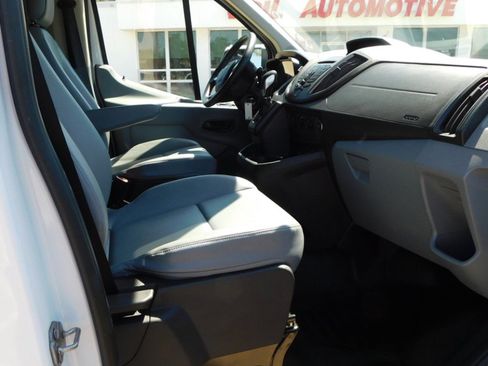 Used 2016 Ford Transit 150 XL image 17