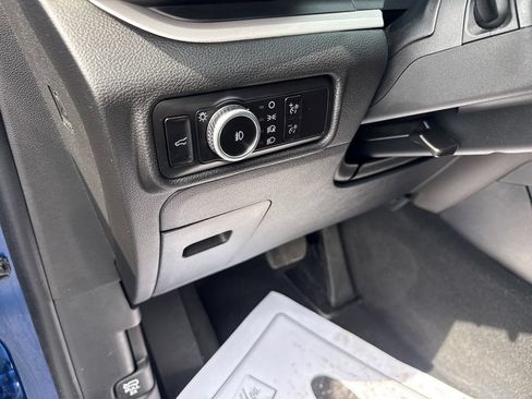 Used 2023 Ford Explorer XLT w/ Equipment Group 202A AWD/4WD image 26