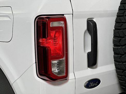 Used 2022 Ford Bronco Big Bend w/ Sasquatch Package image 32