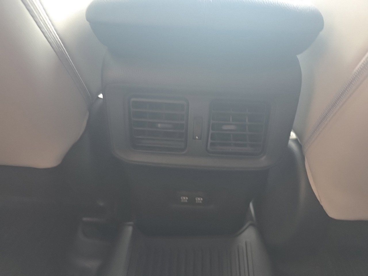 Used 2019 Toyota RAV4 Limited w/ Cold Weather Package AWD/4WD image 36