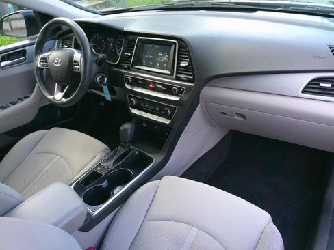 Used 2018 Hyundai Sonata SE FWD image 19