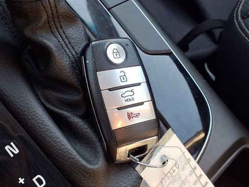 Used 2018 Kia Forte EX image 11