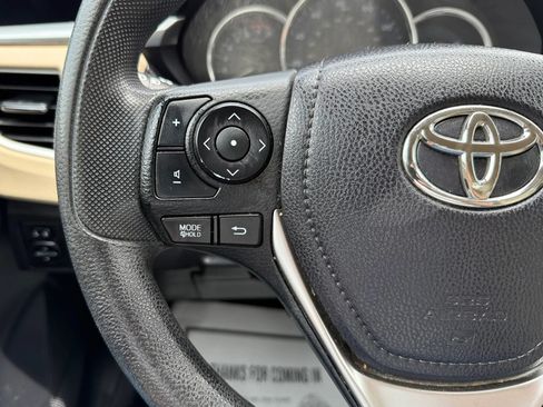 Used 2016 Toyota Corolla LE FWD image 13