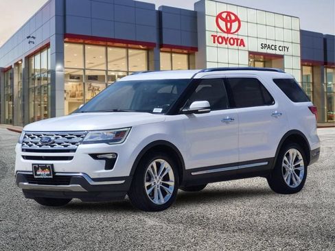 Used 2019 Ford Explorer Limited w/ Ford Safe & Smart Package FWD image 2