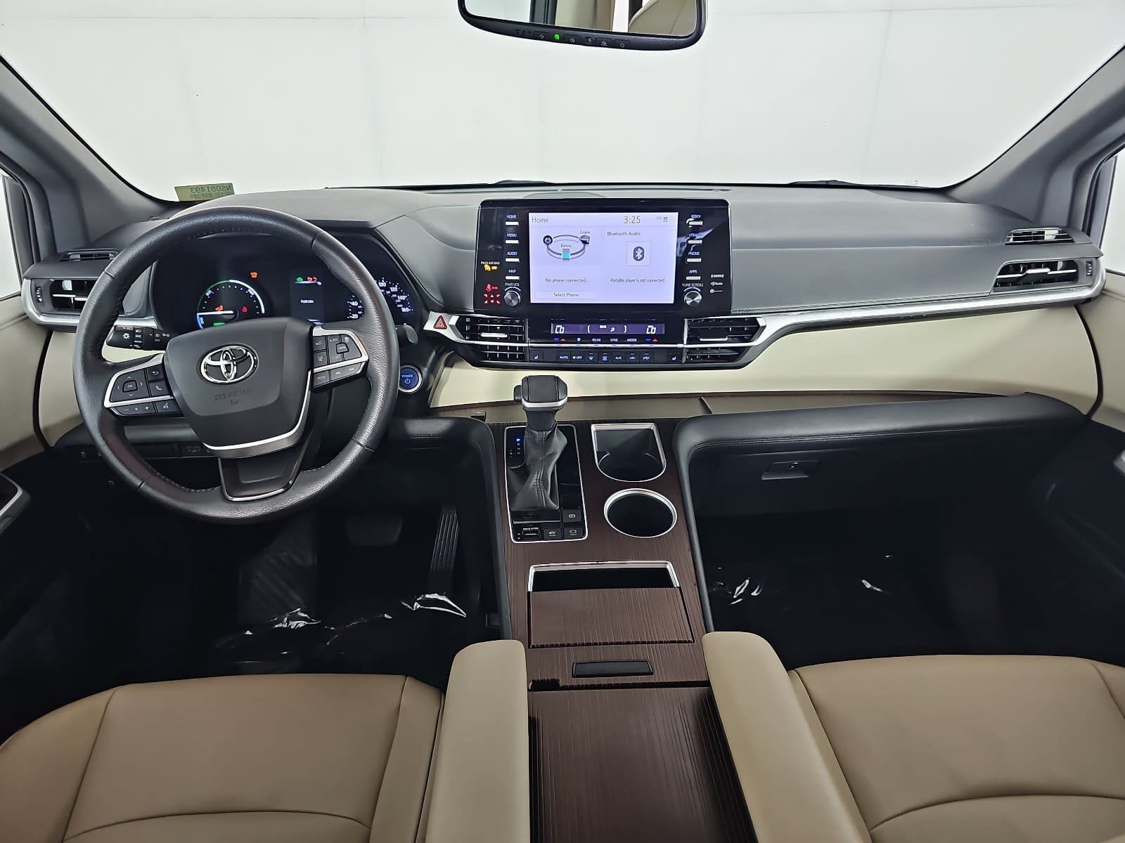 Used 2022 Toyota Sienna XLE FWD image 11