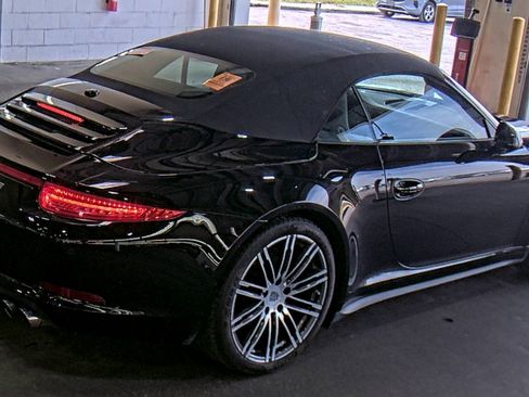 Used 2016 Porsche 911 Carrera 4 AWD/4WD image 3