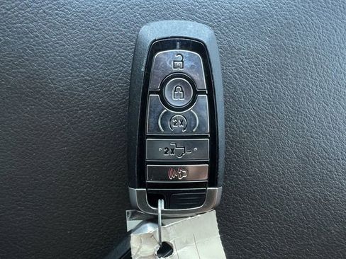 Used 2019 Ford F350 King Ranch w/ King Ranch Ultimate Package AWD/4WD image 27