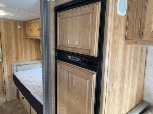 Used 2017 Ford E-450 and Econoline 450 Super Duty w/ Motorhome Prep Package RWD image 76