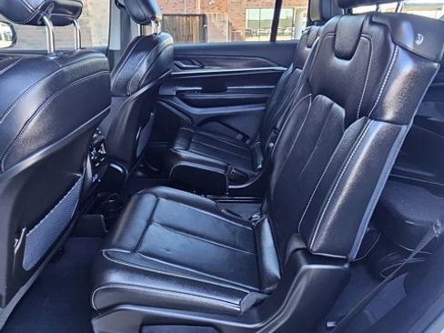 Used 2023 Jeep Grand Cherokee L Limited w/ Black Appearance Package image 13