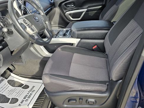 Used 2021 Nissan Titan SV w/ SV Convenience Package image 14