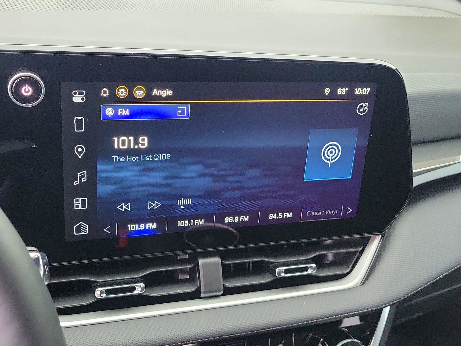 Used 2025 Chevrolet Equinox LT FWD image 25