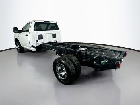 New 2026 RAM 3500 Tradesman w/ Chrome Appearance Group A AWD/4WD image 5