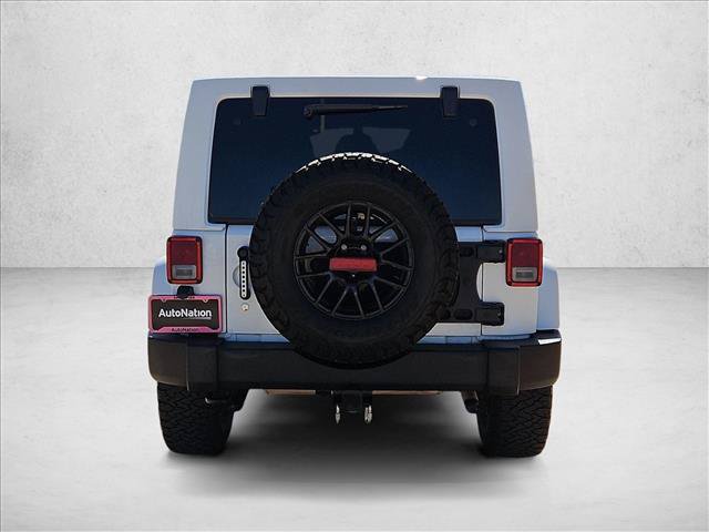 Used 2017 Jeep Wrangler Unlimited Rubicon w/ Connectivity Group AWD/4WD image 7